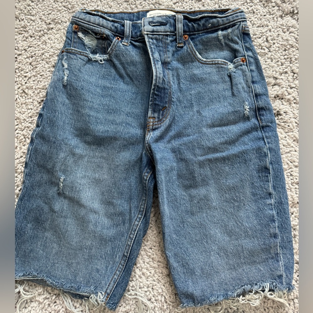 Abercrombie bermuda shorts